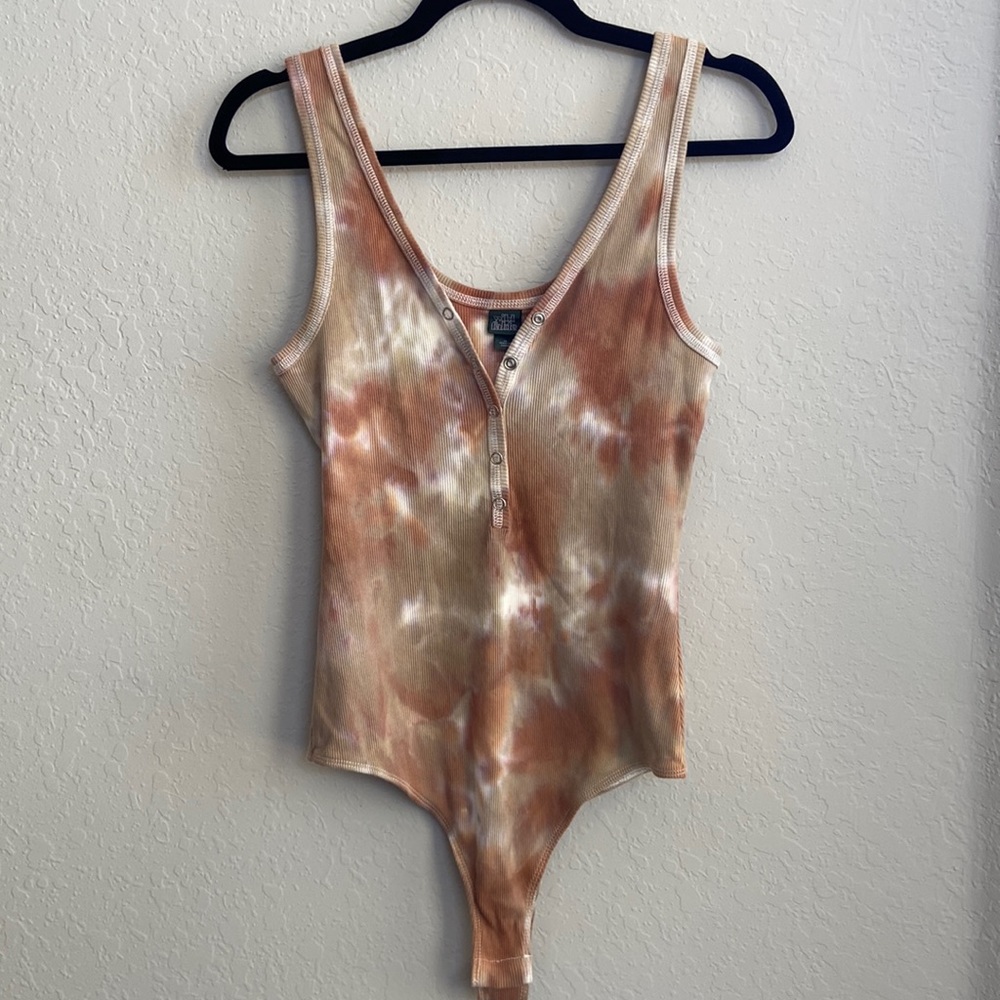 Tie Dye Wild Fable Juniors Medium Bodysuit Button Up Scoop Neck